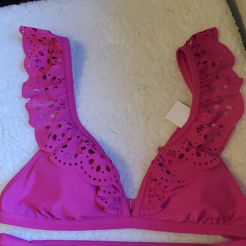 Bikini - Picture 2 of 4